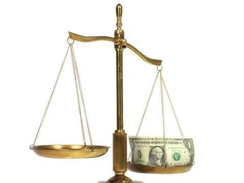 The Payments System—Credit Insurance and Minimizing Risk